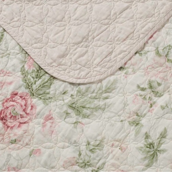 Laura Ashley Breezy Floral Pink and Green Floral Quilt 100% Cotton - Picture 2 of 4